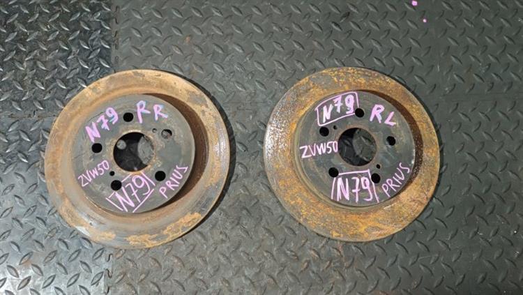 Тормозной диск Тойота Приус в Сатке 107938
