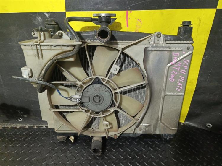 Радиатор основной Тойота Платц в Сатке 113701