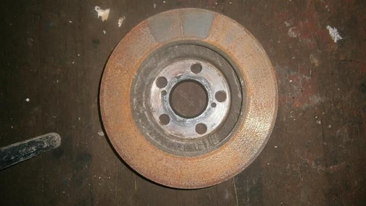 Тормозной диск Тойота Приус в Сатке 12553