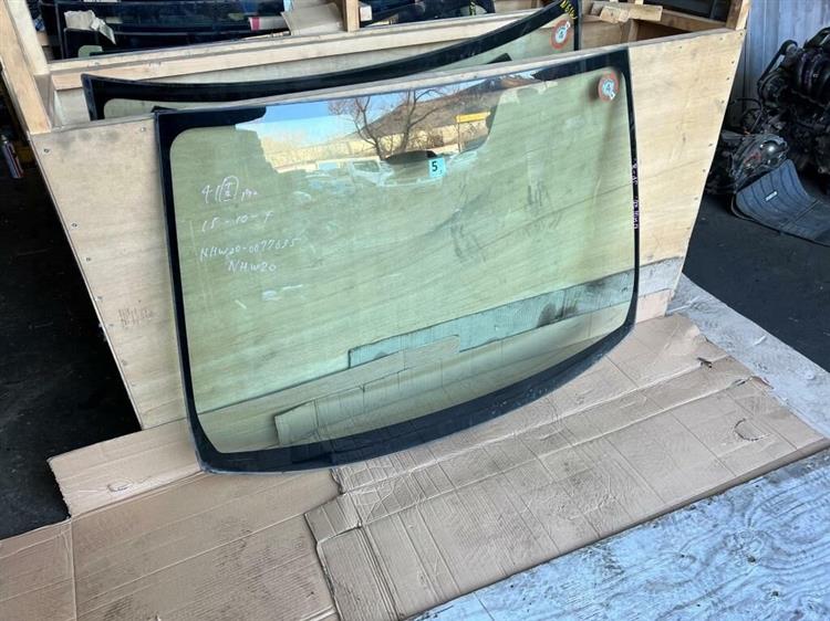 Лобовое стекло Тойота Приус в Сатке 236521