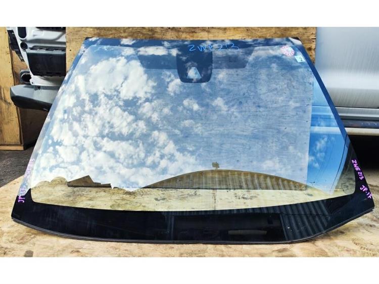 Лобовое стекло Тойота Королла в Сатке 255796
