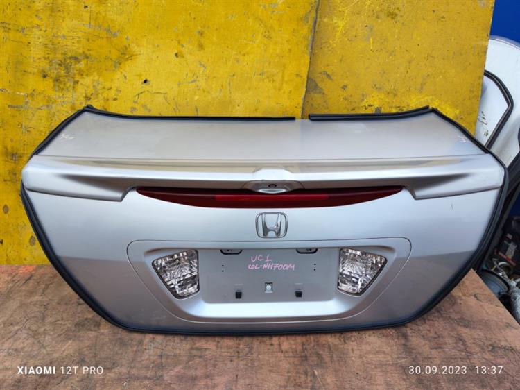 Крышка багажника Honda Inspire